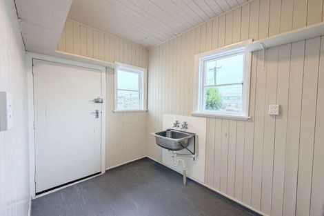 Photo of property in 12 Hardy Street, New Brighton, Christchurch, 8061