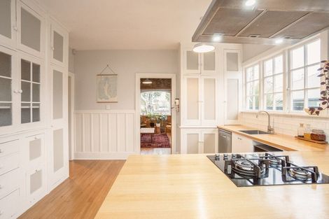 Photo of property in 58 Opawa Road, Waltham, Christchurch, 8023