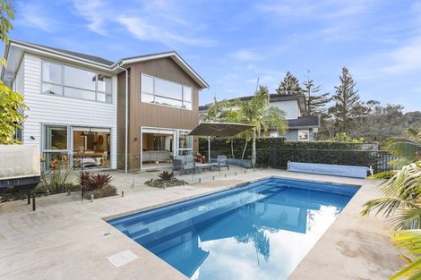 Photo of property in 284e Schnapper Rock Road, Schnapper Rock, Auckland, 0632