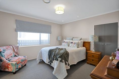 Photo of property in 59 Lismore Street, Merrilands, New Plymouth, 4312