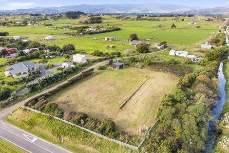 Photo of property in 2 Sims Road, Te Horo Beach, Otaki, 5581