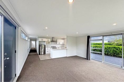 Photo of property in 16 Burgundy Drive, Martinborough, 5711
