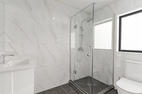 Photo of property in 2b Melleray Place, Randwick Park, Auckland, 2105