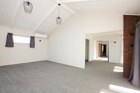 Photo of property in 24 Forest Lake Road, Forest Lake, Hamilton, 3200