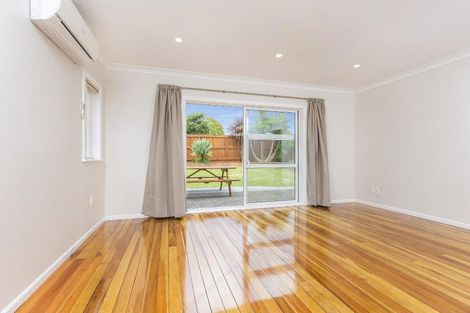Photo of property in 1/184 Forrest Road, Forrest Hill, Auckland, 0620