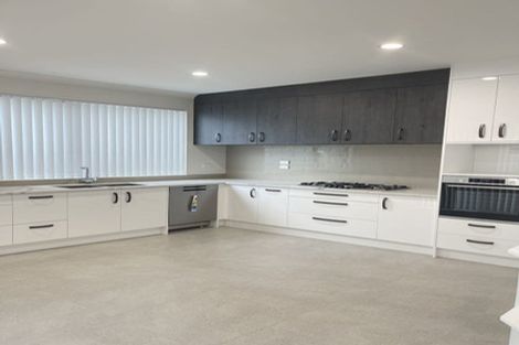 Photo of property in 12b Wycherley Drive, Bucklands Beach, Auckland, 2014