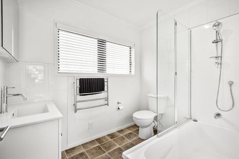 Photo of property in 2/39 Stanley Avenue, Milford, Auckland, 0620