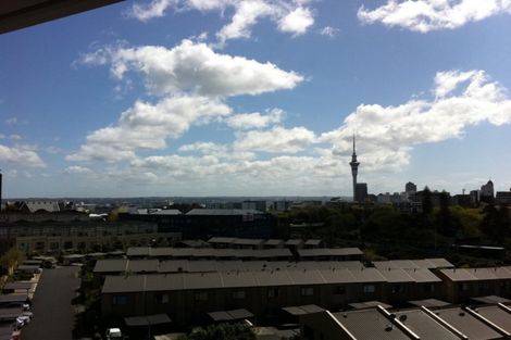 Photo of property in Luna Apartments, 3t/16 Burton Street, Grafton, Auckland, 1010