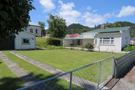 Photo of property in 35 Walsh Street, Reefton, 7830