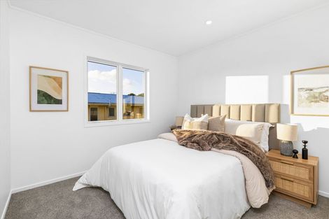 Photo of property in 56 Stott Avenue, Birkdale, Auckland, 0626