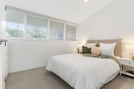 Photo of property in 3/6 North Avenue, Narrow Neck, Auckland, 0624