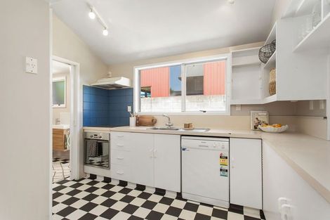 Photo of property in 4 Peacock Street, Christchurch Central, Christchurch, 8013