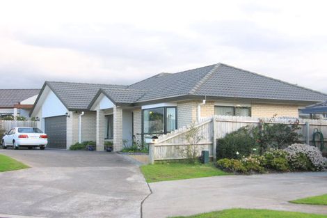 Photo of property in 11 Ridgefield Lane, East Tamaki Heights, Auckland, 2016