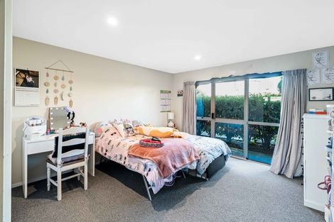 Photo of property in 3 Hamish Place, Westmorland, Christchurch, 8025