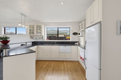Photo of property in 69 Sarabande Avenue, Redwood, Christchurch, 8051