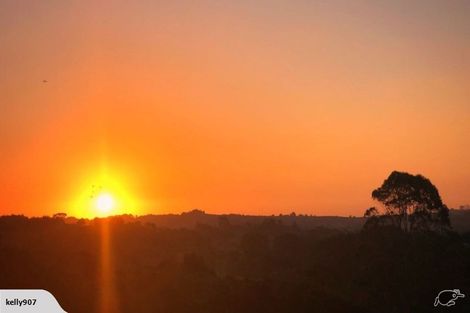 Photo of property in 60 Cheriton Road, Mellons Bay, Auckland, 2014