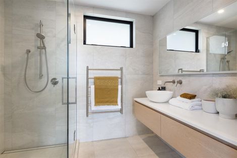 Photo of property in 17 Lansdowne Street, Bayswater, Auckland, 0622