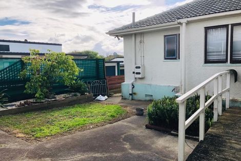 Photo of property in 9a Grande Vue Road, Hillpark, Auckland, 2102