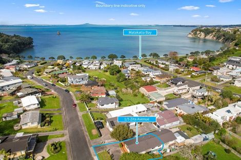 Photo of property in 1/5 Zita Avenue, Matakatia, Whangaparaoa, 0930