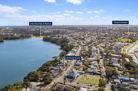 Photo of property in 2/43 Princes Street, Northcote Point, Auckland, 0627
