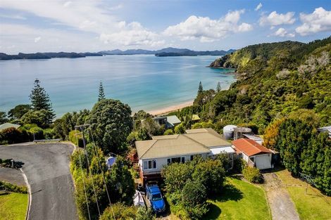 Photo of property in 34 Oneroa Road, Russell, 0202