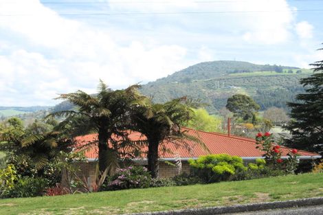 Photo of property in 4 Pah Road, Kawaha Point, Rotorua, 3010