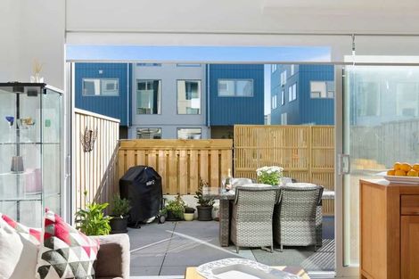 Photo of property in 31 Reynolds Place, Papamoa Beach, Papamoa, 3118