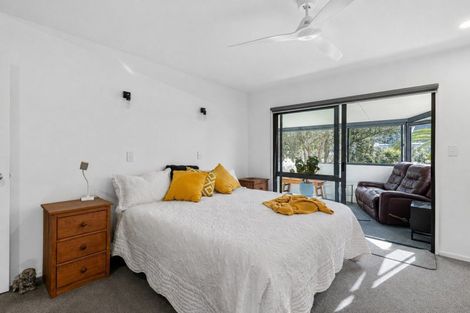 Photo of property in 15e Puriri Avenue, Orewa, 0931