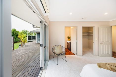 Photo of property in 27 Johnstone Drive, Fitzherbert, Palmerston North, 4410