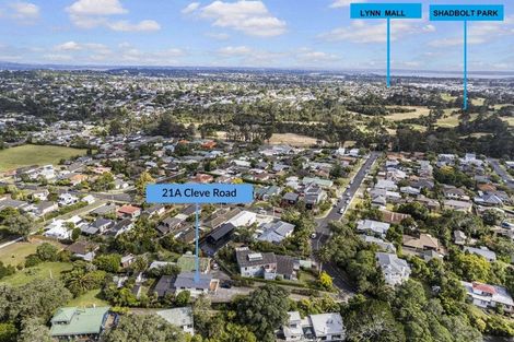 Photo of property in 21a Cleve Road, Green Bay, Auckland, 0604
