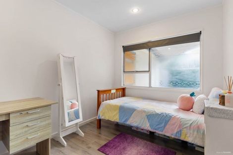 Photo of property in 1/3 Holt Avenue, Torbay, Auckland, 0630