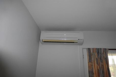 Photo of property in 2/7a Curletts Road, Sockburn, Christchurch, 8042