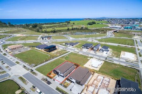 Photo of property in 15 Tawatawa Street, Long Bay, Auckland, 0630