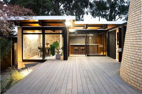 Photo of property in 35 Westburn Terrace, Burnside, Christchurch, 8041