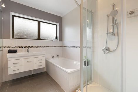 Photo of property in 33 Aintree Crescent, Awapuni, Palmerston North, 4412