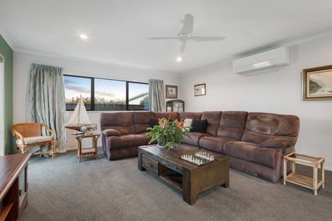 Photo of property in 48 Reel Road, Waihi Beach, 3611