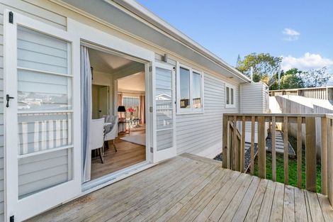 Photo of property in 34 Cassino Street, Bayswater, Auckland, 0622