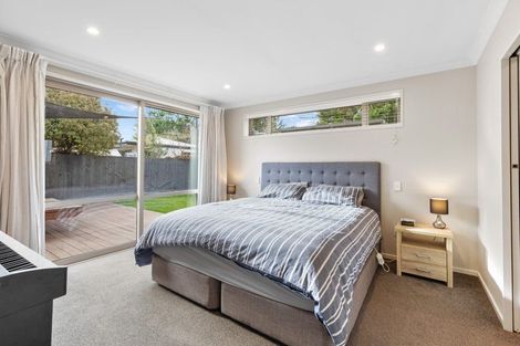 Photo of property in 18 Thurso Place, New Brighton, Christchurch, 8083