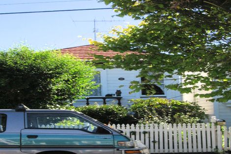 Photo of property in 52 Coromandel Street, Newtown, Wellington, 6021