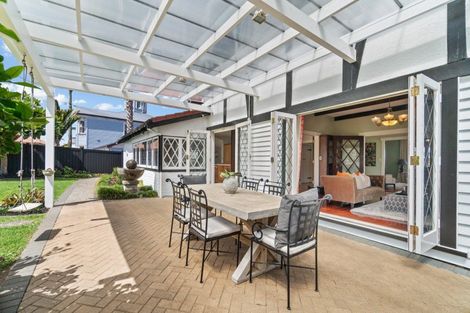 Photo of property in 41 Quadrant Road, Onehunga, Auckland, 1061