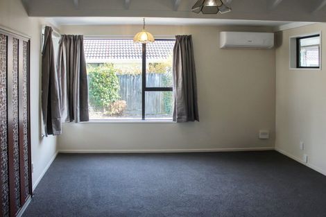 Photo of property in 102 Merrin Street, Avonhead, Christchurch, 8042