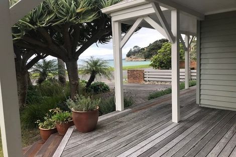 Photo of property in 59 The Esplanade, Eastern Beach, Auckland, 2012