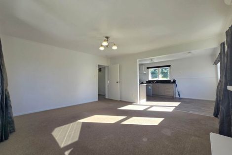 Photo of property in 16 Blenheim Street, Glenfield, Auckland, 0629