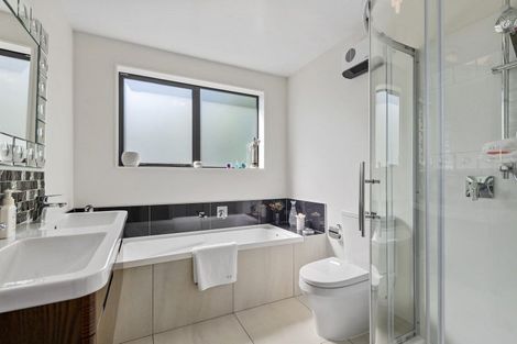 Photo of property in 11 Janice Place, Mount Pleasant, Christchurch, 8081