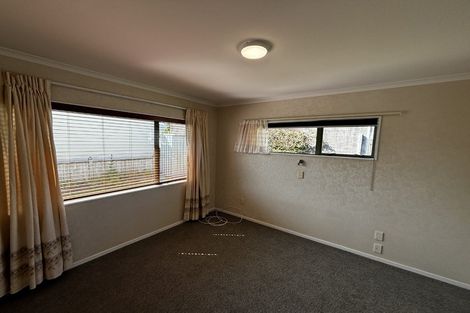Photo of property in 2/219 Mangorei Road, Merrilands, New Plymouth, 4312