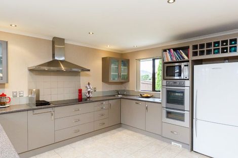 Photo of property in 12 Rodeo Drive, Kelvin Grove, Palmerston North, 4414