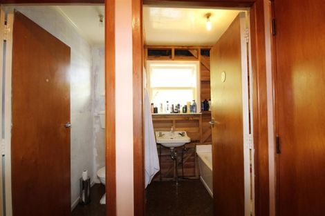 Photo of property in 80 Glen Marine Parade, Glendene, Auckland, 0602