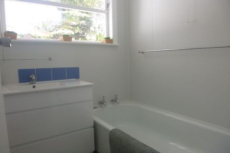 Photo of property in 6 Wyndham Road, Pinehaven, Upper Hutt, 5019