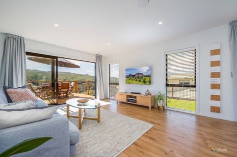 Photo of property in 105 Kirton Drive, Riverstone Terraces, Upper Hutt, 5018