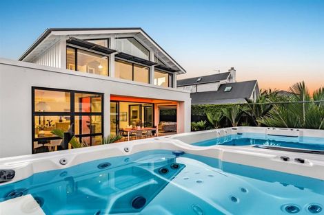Photo of property in 23 Muritai Road, Milford, Auckland, 0620